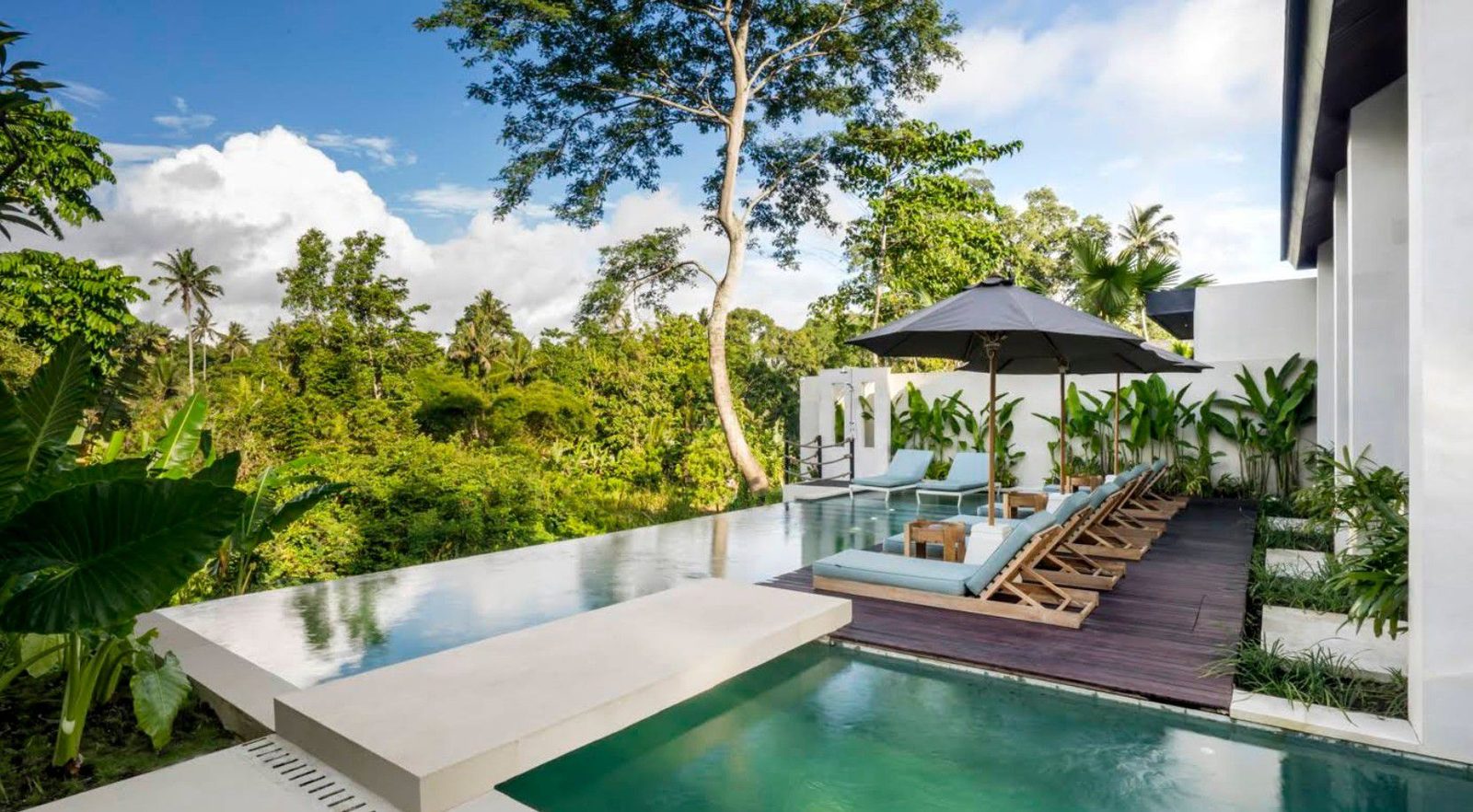 4-bedroom leasehold villa in Ubud — photo 1 of 5