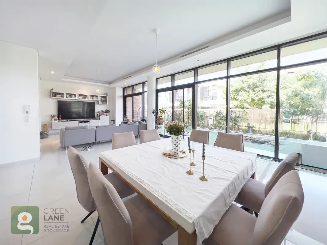 5-bedroom freehold villa in DAMAC Hills — photo 5 of 5