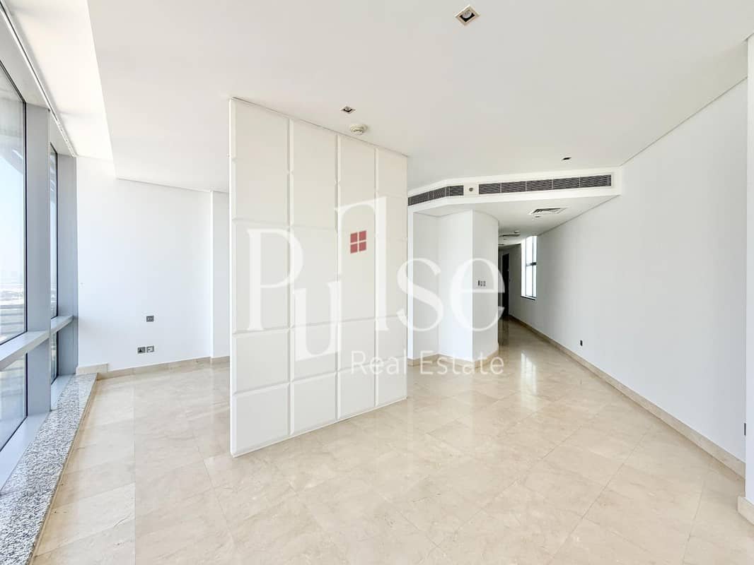 studio freehold apartment in DIFC — photo 3 of 4