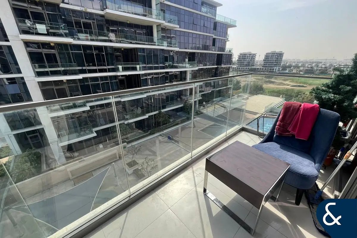 1-bedroom freehold apartment in DAMAC Hills — photo 3 of 5