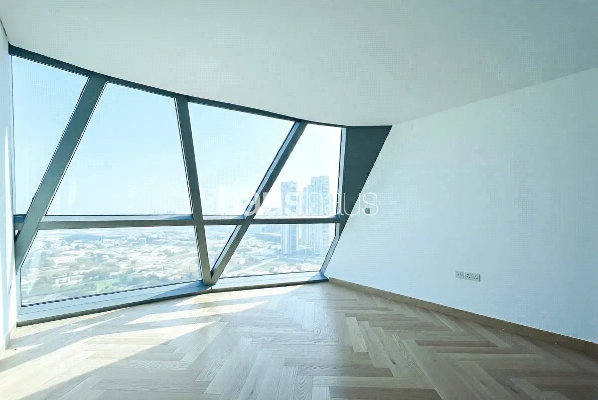 3-bedroom freehold apartment in DIFC — photo 3 of 5