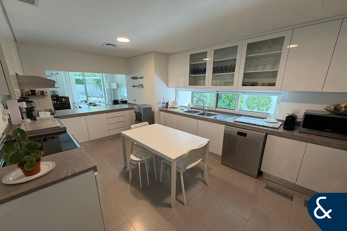 3-bedroom freehold villa in Mudon — photo 3 of 3
