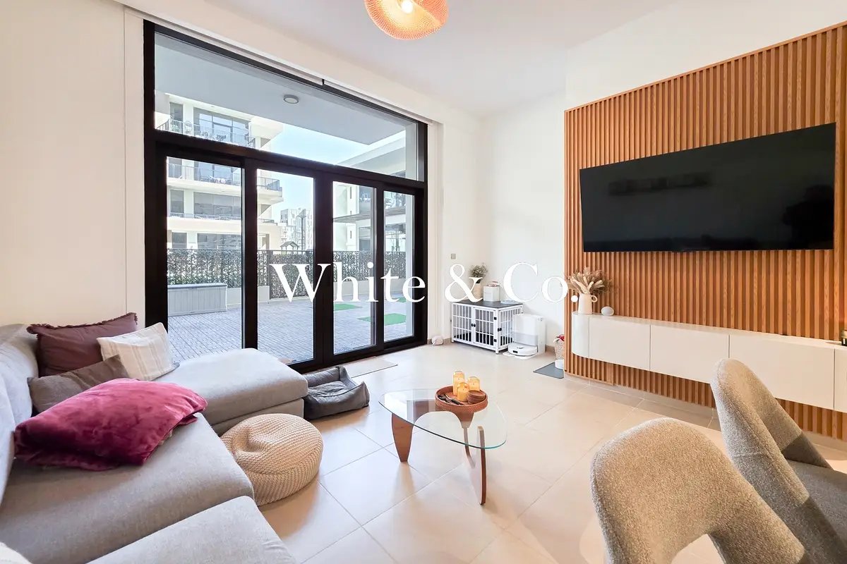 2-bedroom freehold apartment in Town Square — photo 2 of 5