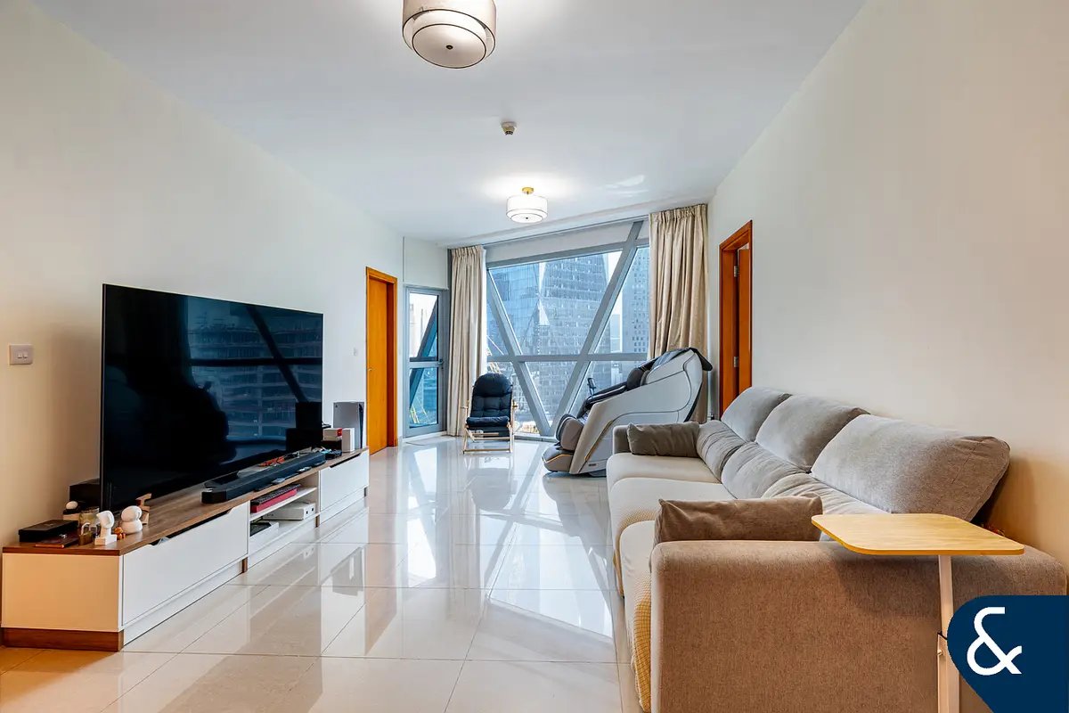 3-bedroom freehold apartment in DIFC — photo 3 of 5