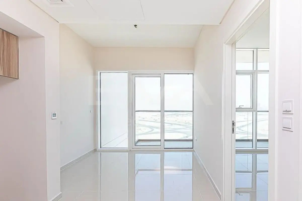 1-bedroom freehold apartment in DAMAC Hills — photo 3 of 5