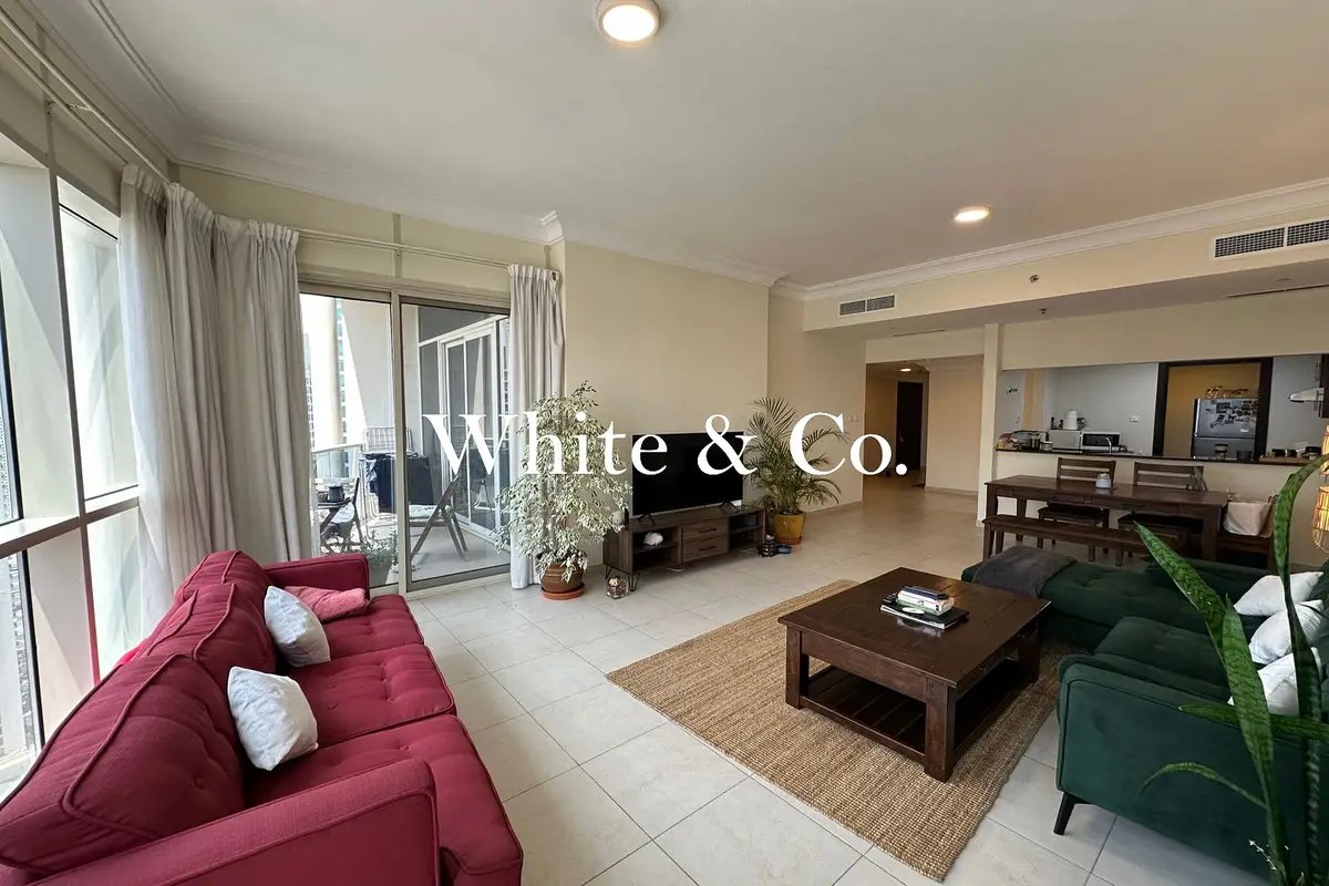 1-bedroom freehold apartment in Jumeirah Lake Towers (JLT) — photo 2 of 5