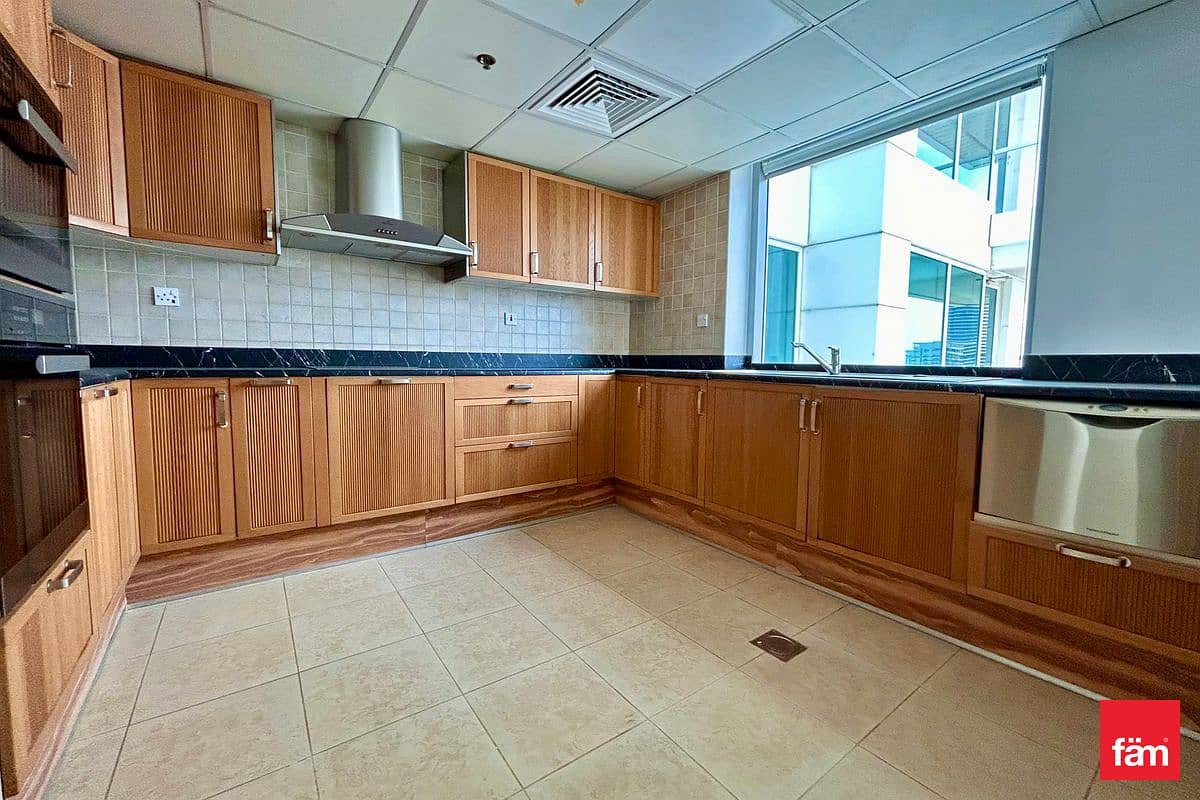 4-bedroom freehold apartment in Dubai Marina — photo 4 of 5