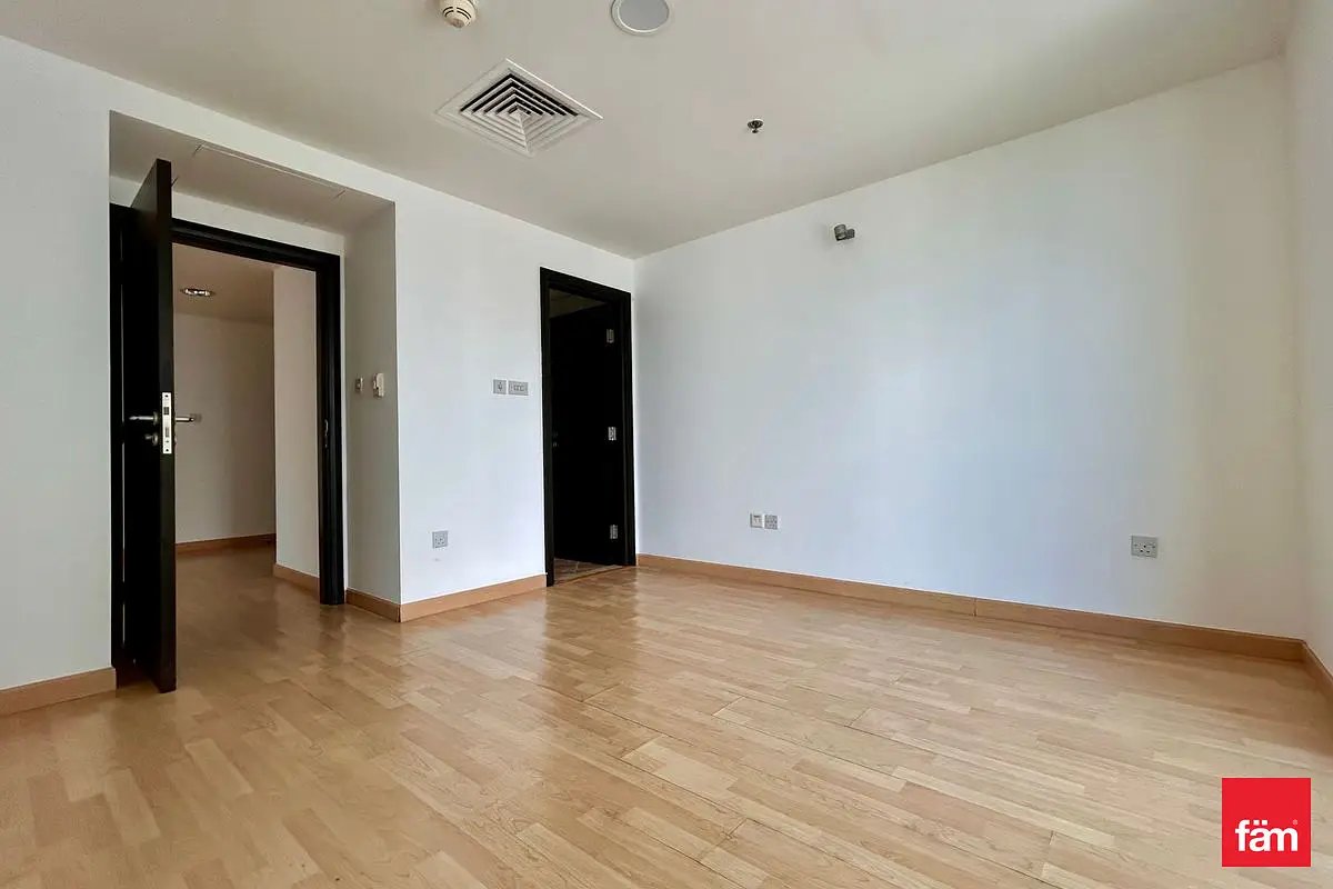 4-bedroom freehold apartment in Dubai Marina — photo 1 of 5