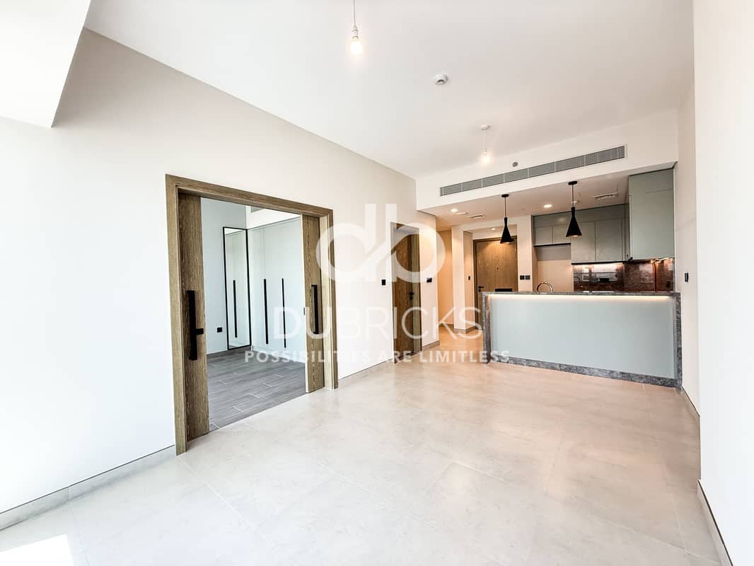 1-bedroom freehold apartment in DAMAC Hills — photo 2 of 5