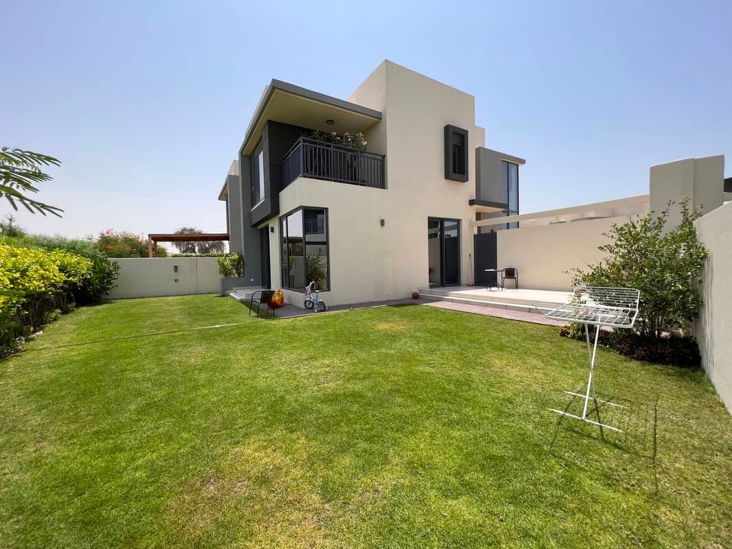 4-bedroom freehold villa in Dubai Hills Estate — photo 1 of 4