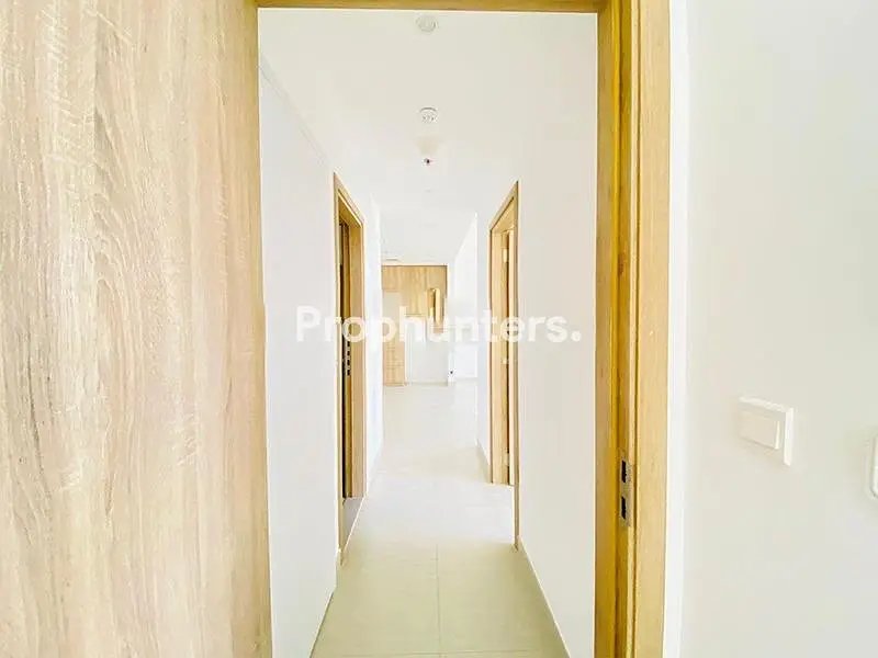 2-bedroom freehold apartment in Town Square — photo 5 of 5