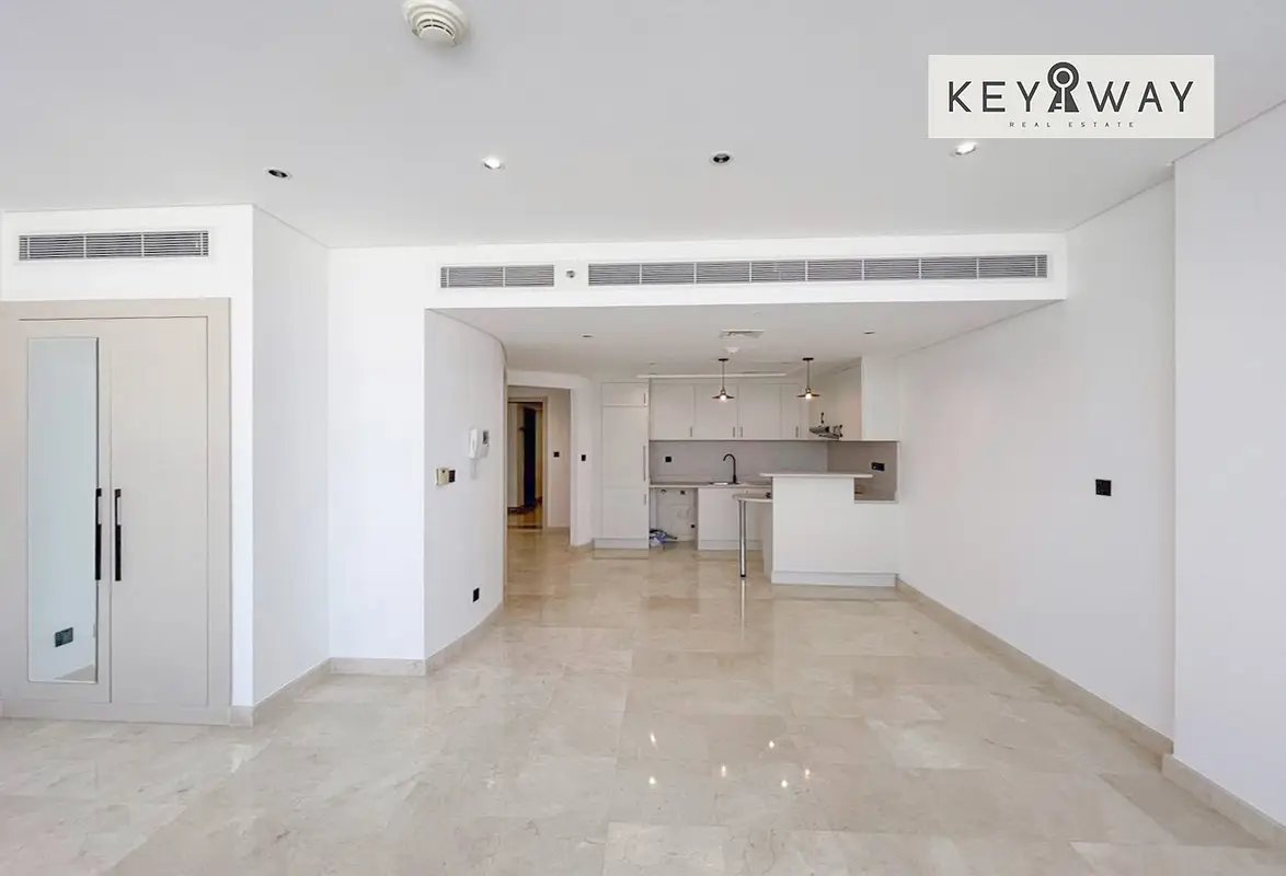 studio freehold apartment in Sky Gardens DIFC — photo 1 of 5