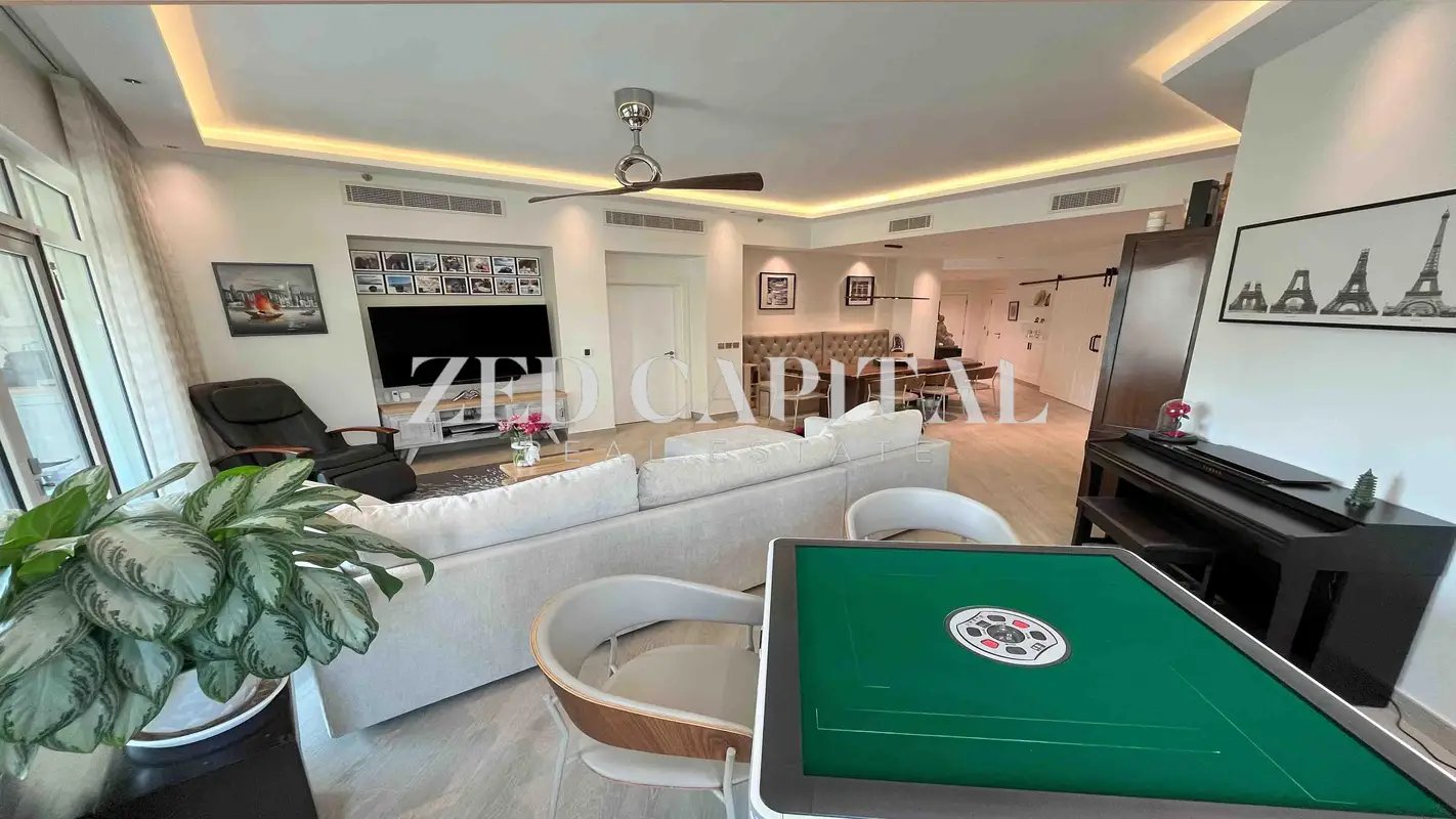 3-bedroom freehold apartment in Al Habool, Shoreline Apartments — photo 3 of 5