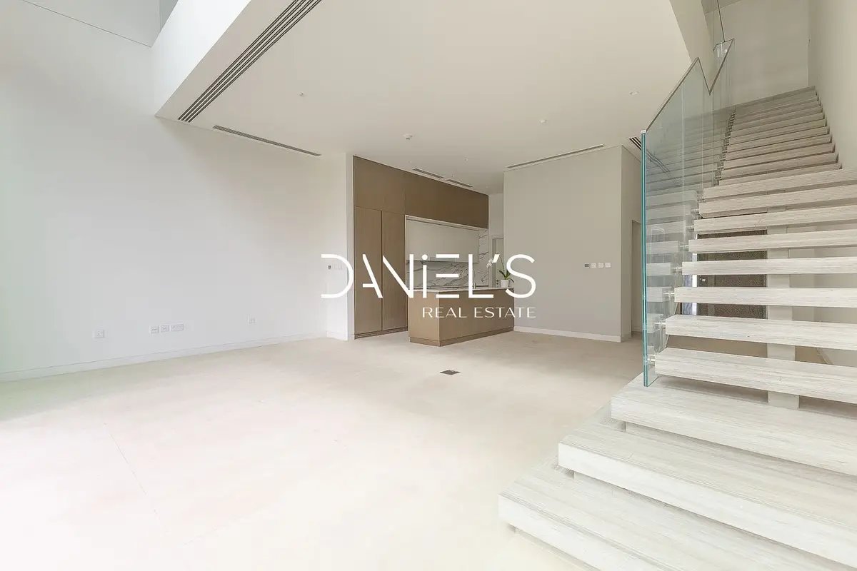 3-bedroom freehold villa in Nad Al Sheba — photo 5 of 5