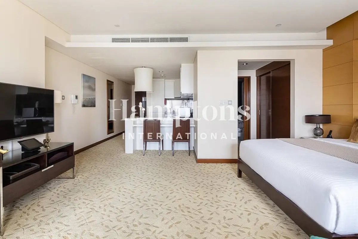 studio freehold apartment in Downtown Dubai — photo 3 of 5
