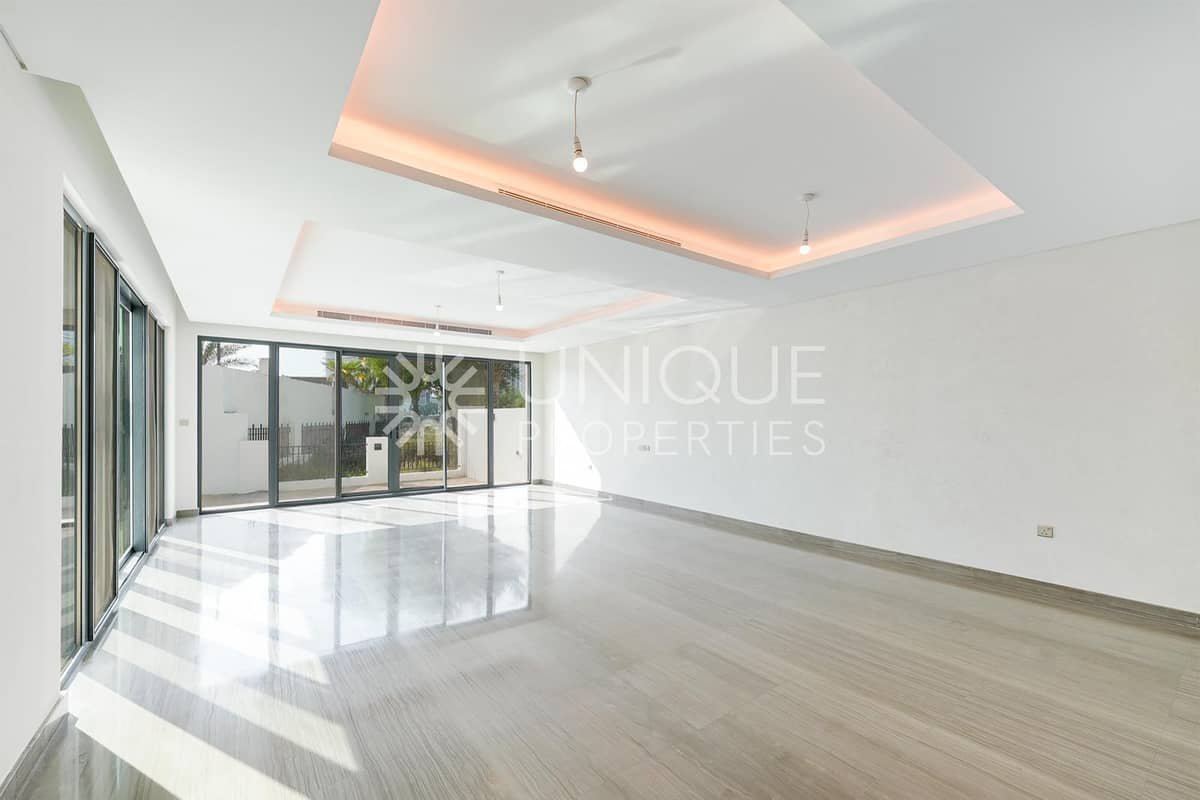 6-bedroom freehold villa in DAMAC Hills — photo 4 of 5