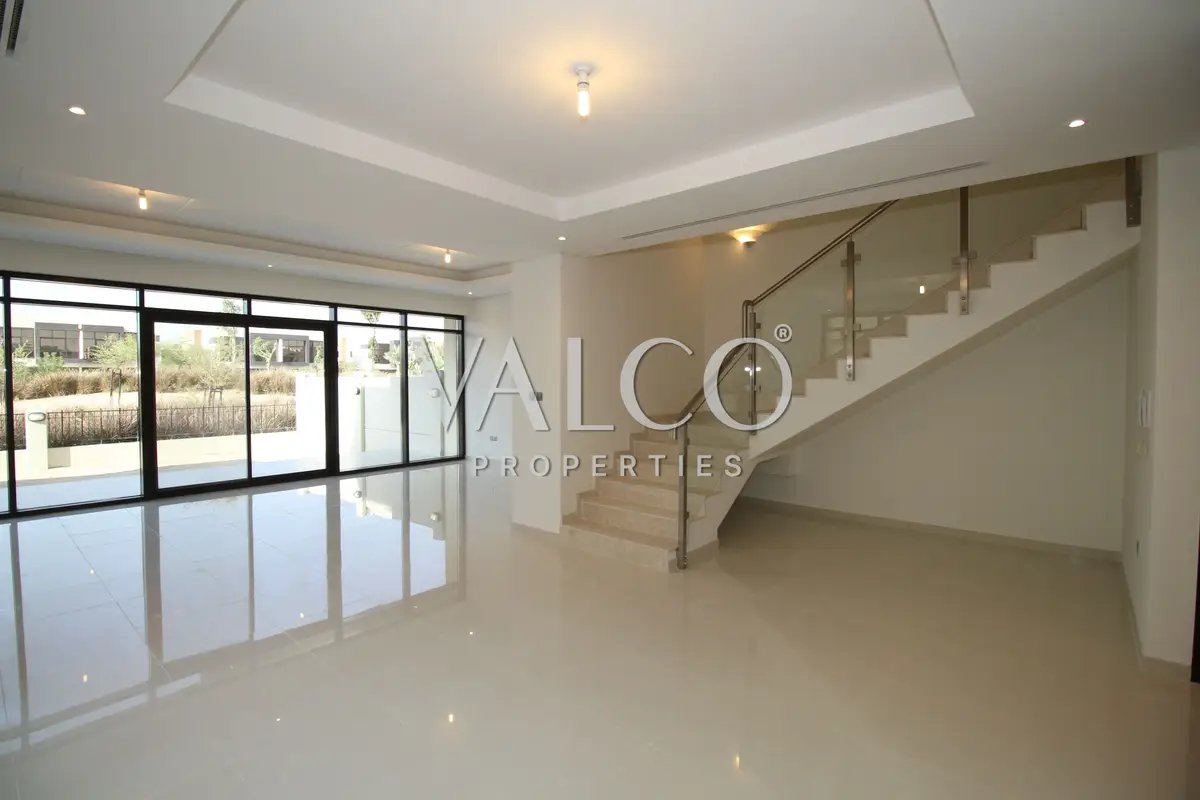 3-bedroom freehold villa in DAMAC Hills — photo 5 of 5