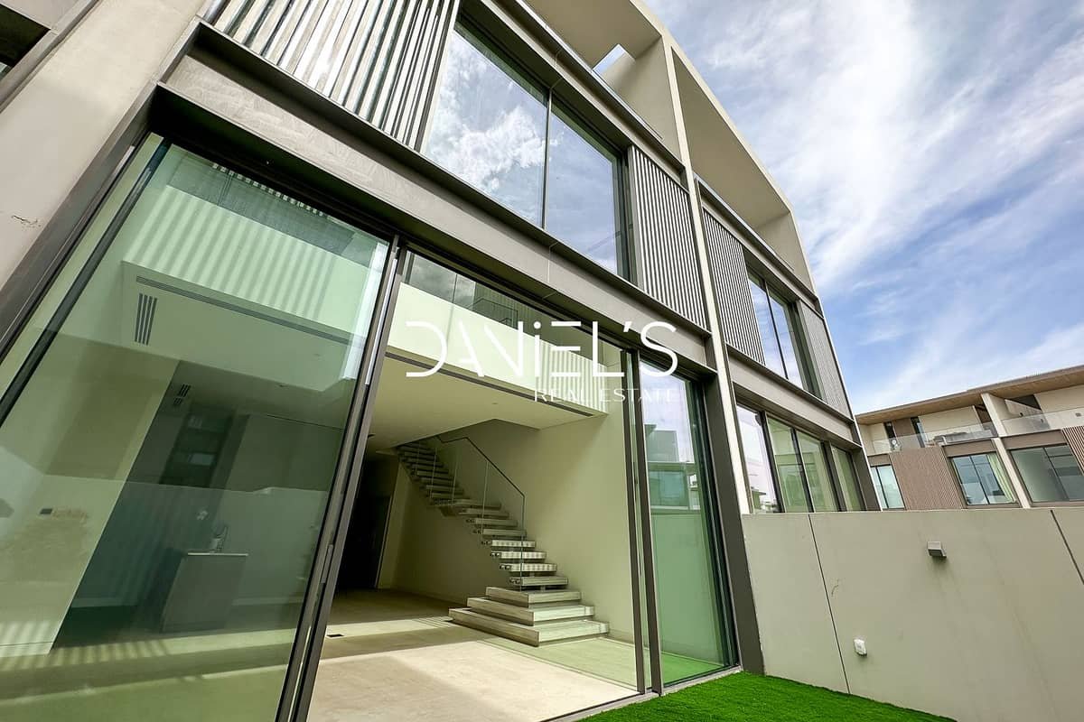 3-bedroom freehold villa in Nad Al Sheba — photo 4 of 5