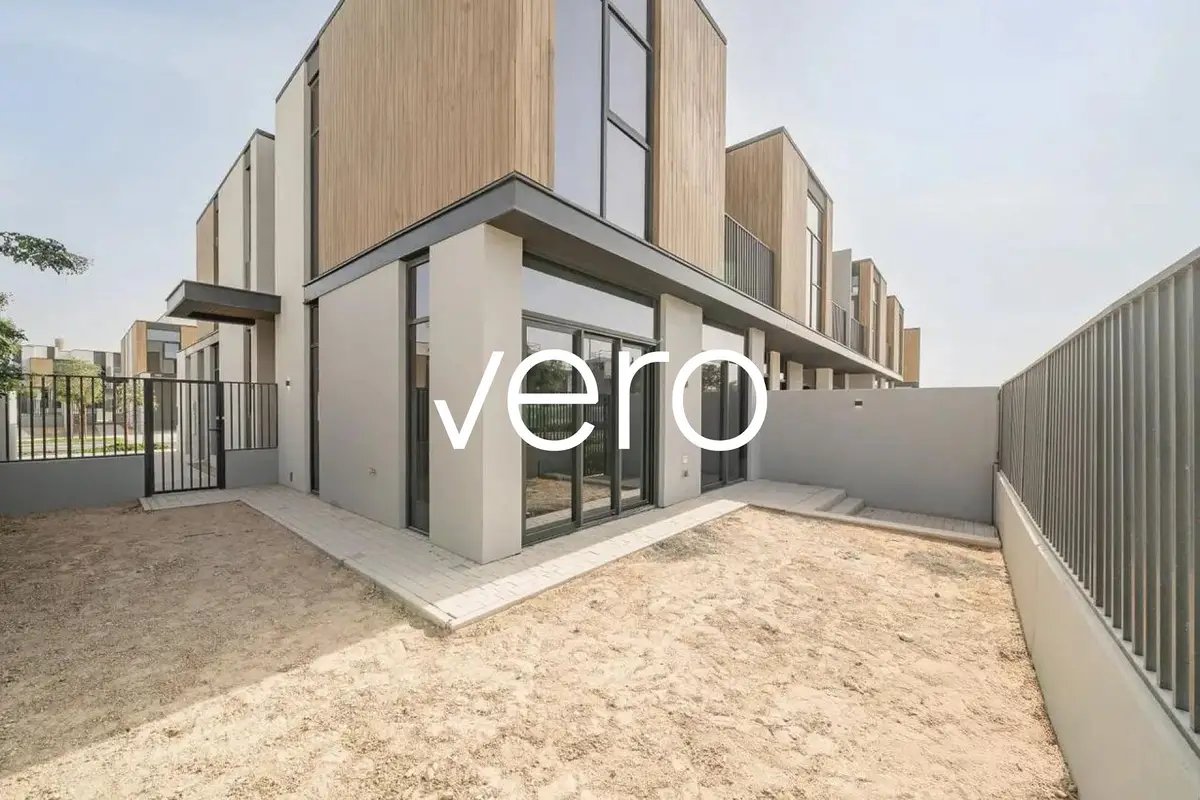4-bedroom freehold villa in Mudon — photo 1 of 4