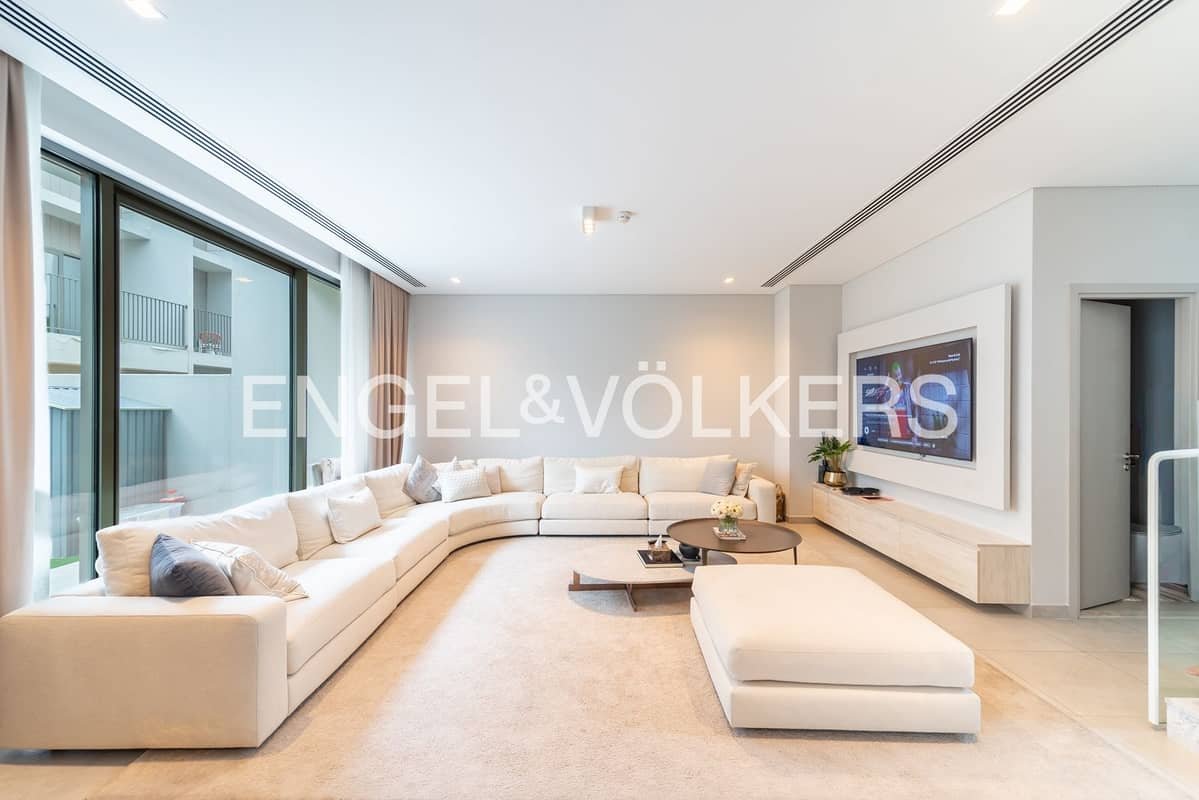 4-bedroom freehold villa in Mohammed Bin Rashid City (MBR City) — photo 2 of 5