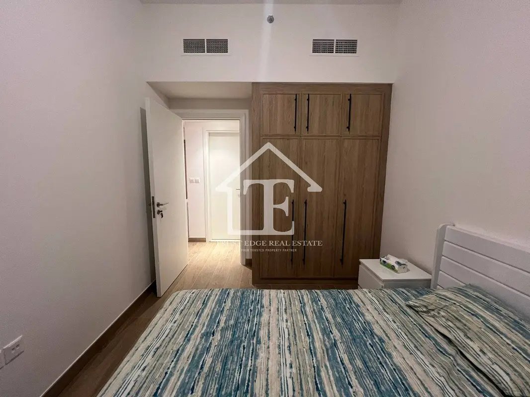 1-bedroom freehold apartment in Town Square — photo 5 of 5