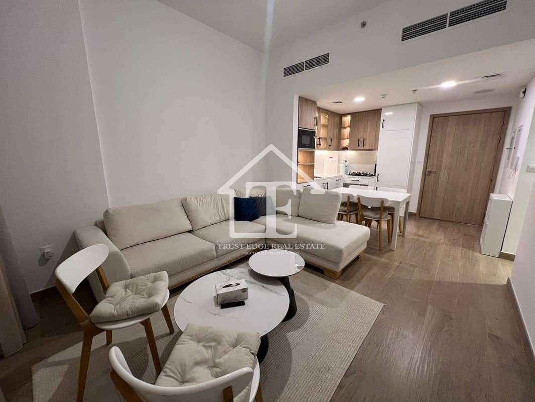 1-bedroom freehold apartment in Town Square — photo 2 of 5