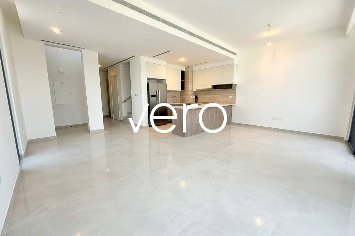 4-bedroom freehold villa in Mudon — photo 2 of 5