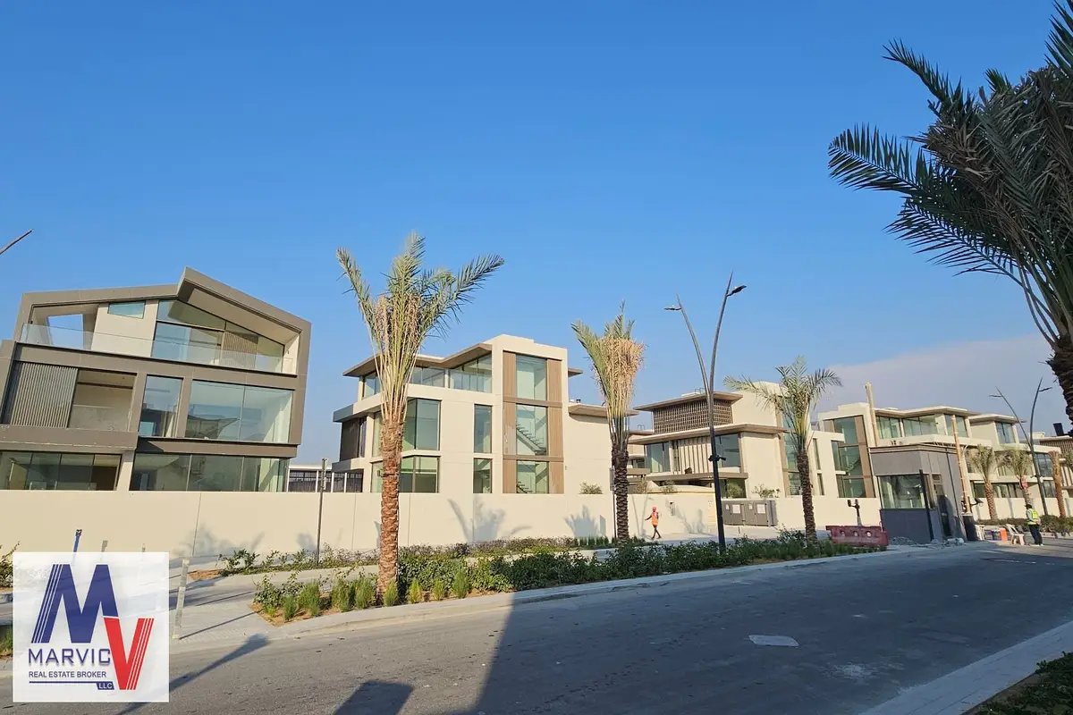 3-bedroom leasehold villa in Nad Al Sheba — photo 2 of 5