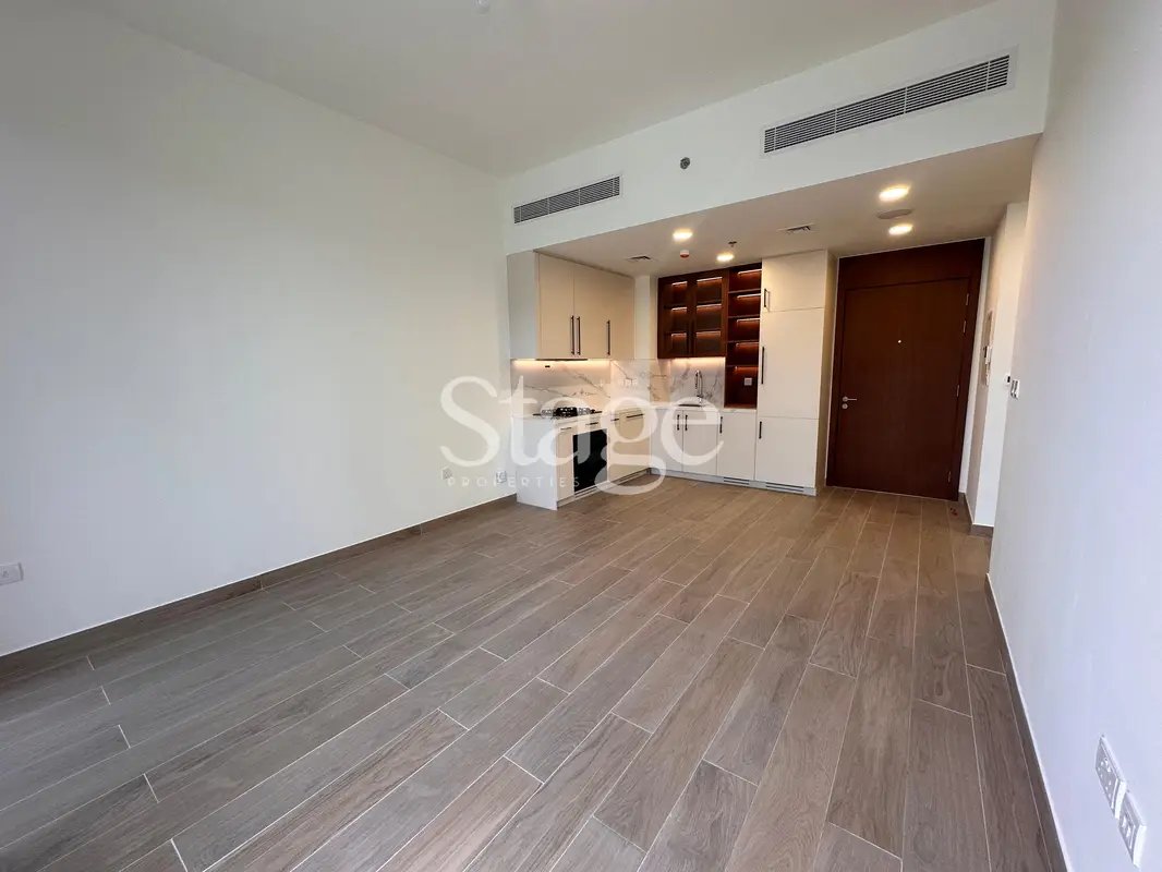 1-bedroom freehold apartment in Town Square — photo 3 of 5