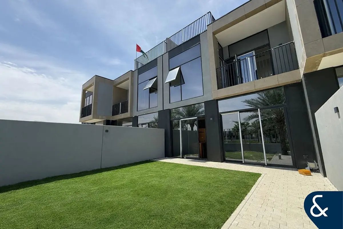 3-bedroom freehold villa in Mudon — photo 1 of 4