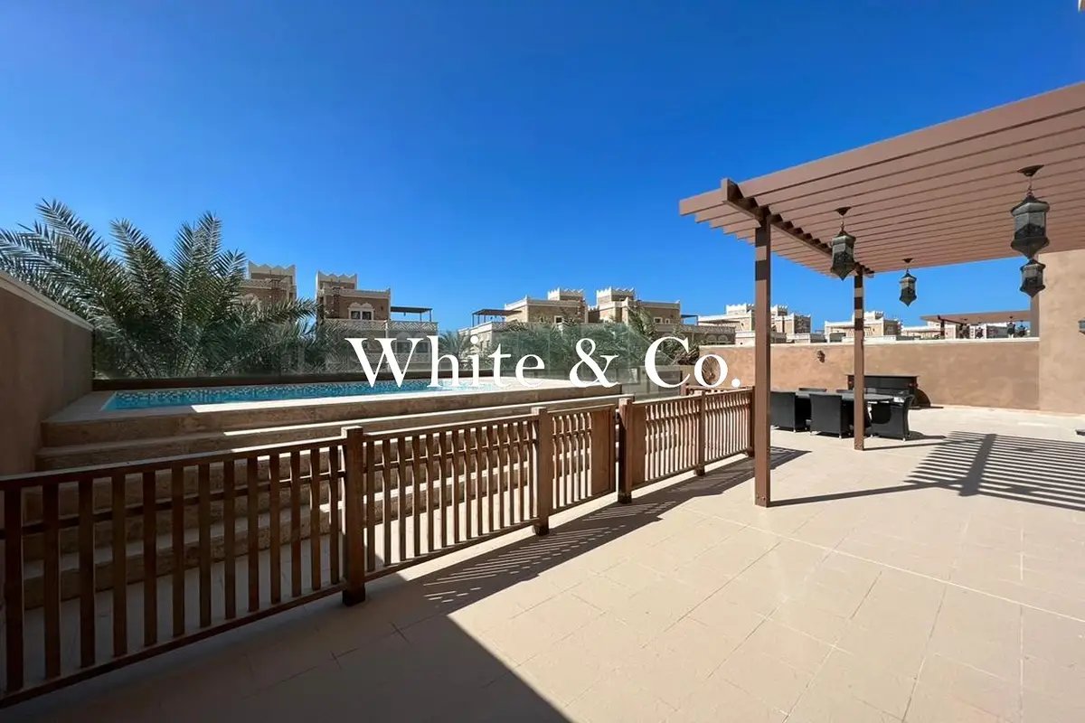 3-bedroom freehold apartment in Palm Jumeirah — photo 1 of 5