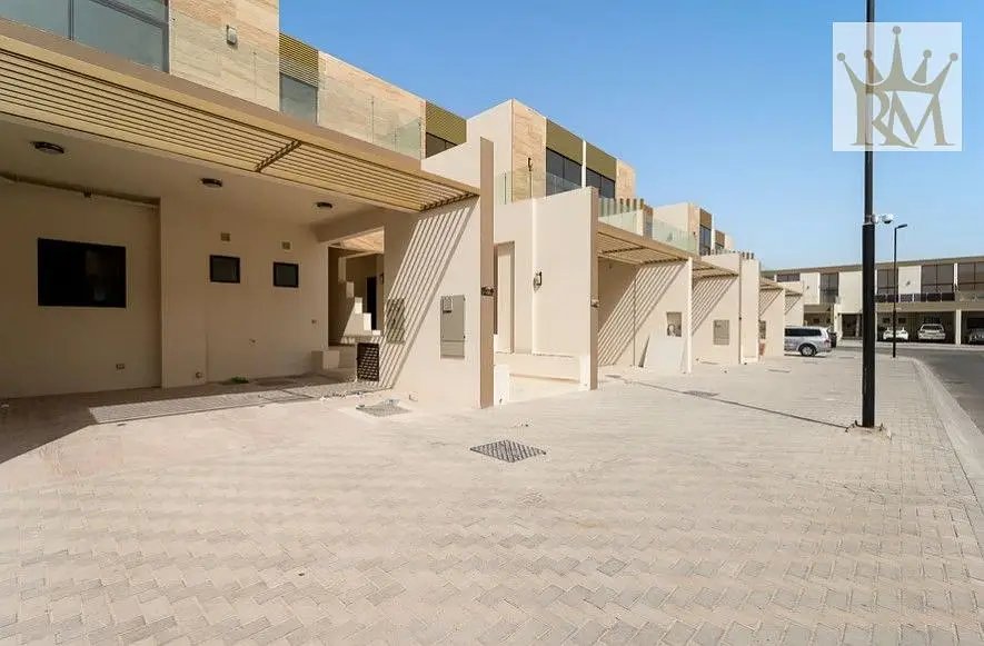 4-bedroom freehold villa in Mohammed Bin Rashid City (MBR City) — photo 1 of 5