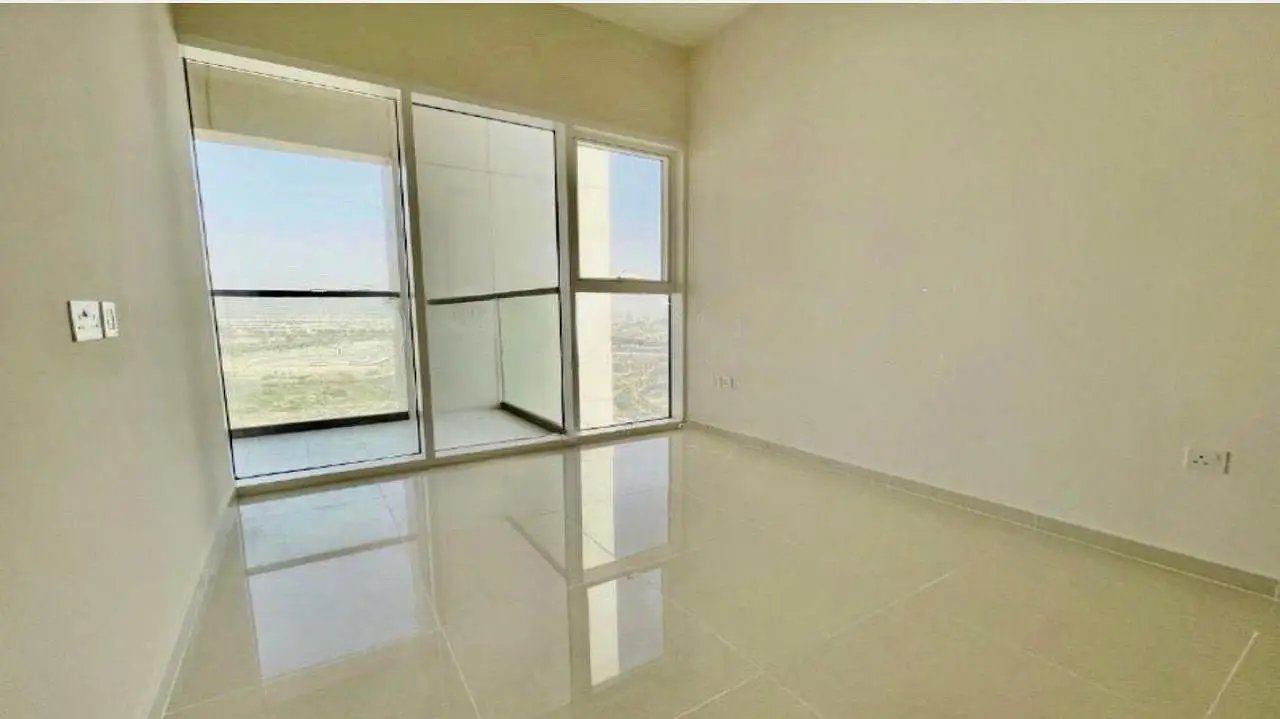 1-bedroom freehold apartment in DAMAC Hills — photo 1 of 5