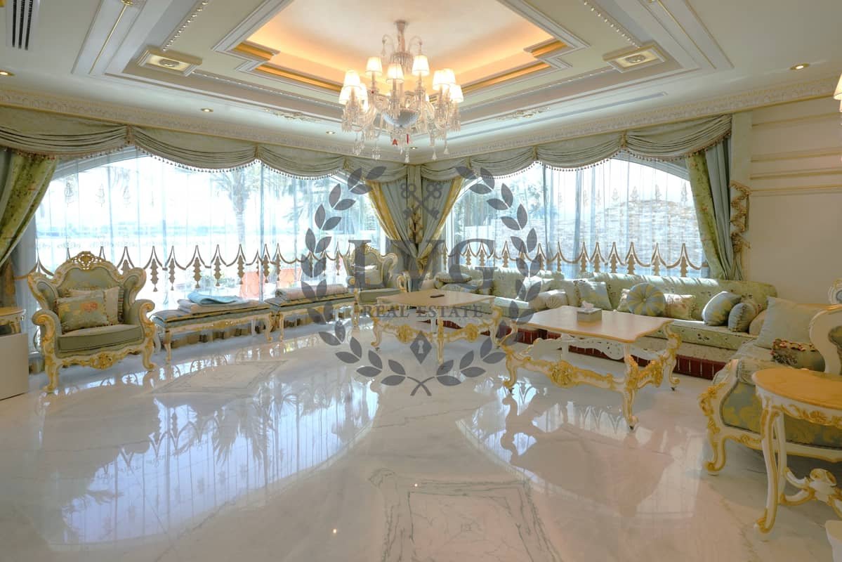 4-bedroom freehold villa in Palm Jumeirah — photo 1 of 4
