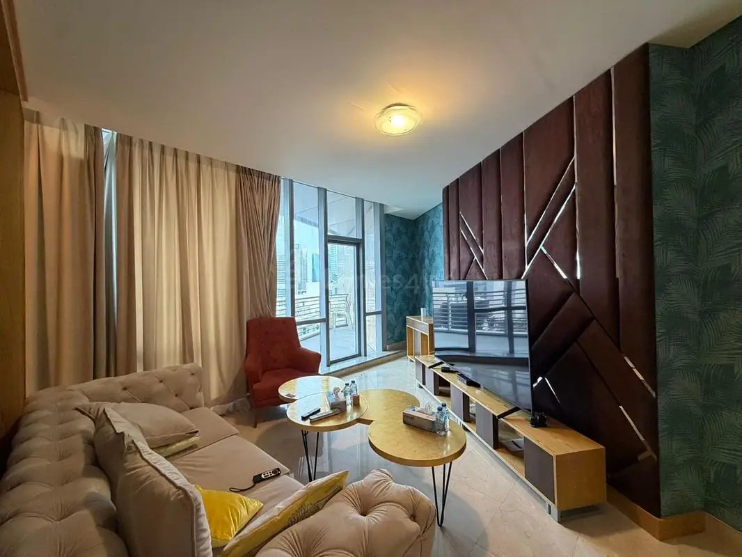studio freehold apartment in DIFC — photo 2 of 4