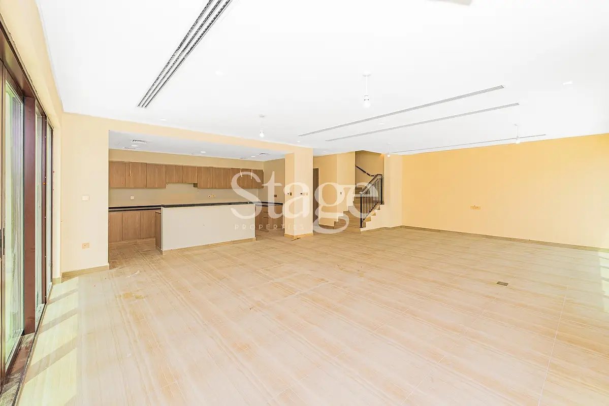 6-bedroom freehold villa in DAMAC Hills — photo 4 of 4