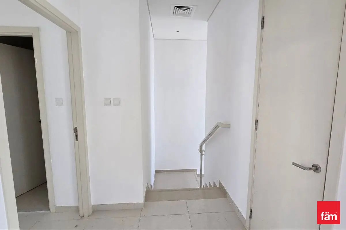 3-bedroom freehold villa in DAMAC Hills — photo 4 of 4