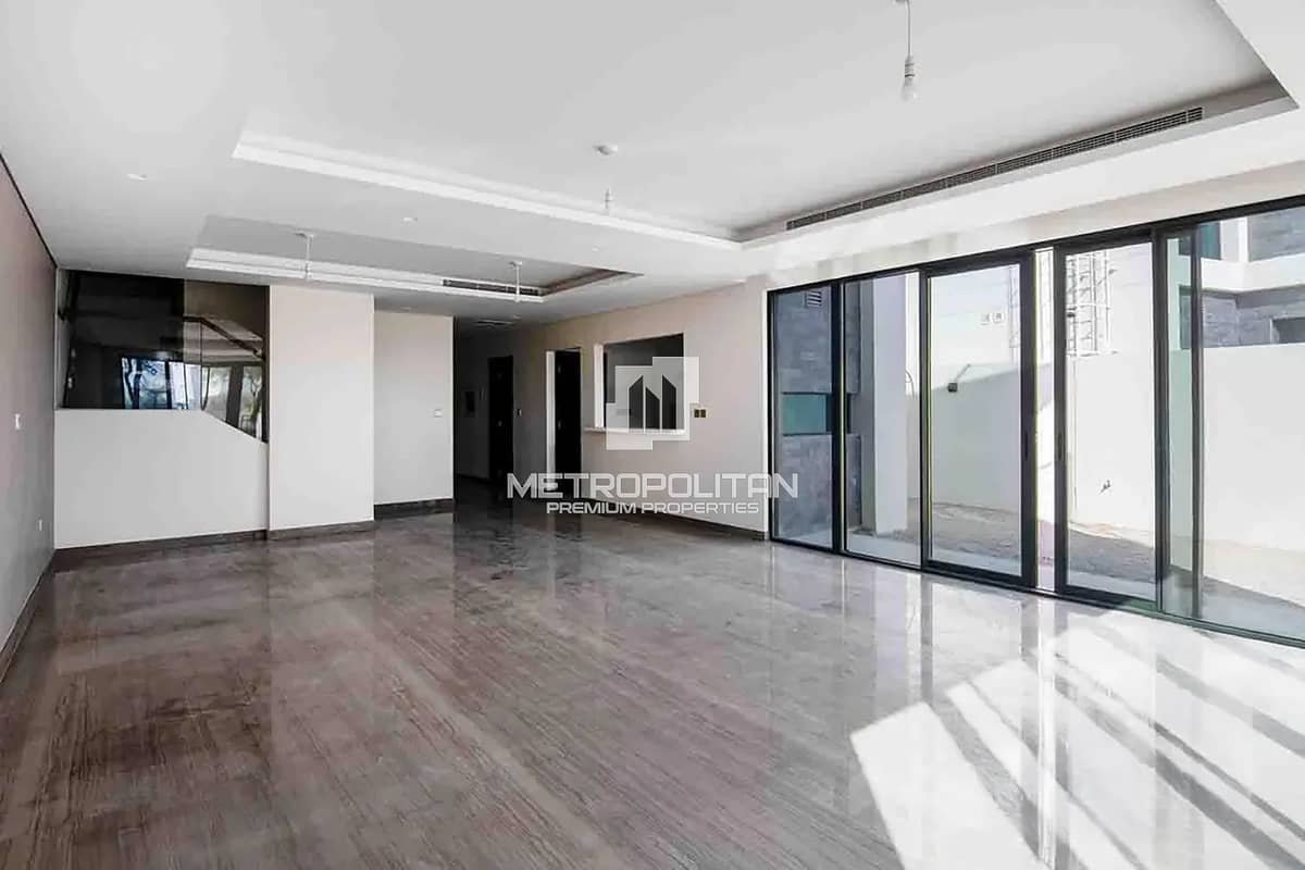 6-bedroom freehold villa in DAMAC Hills — photo 3 of 4