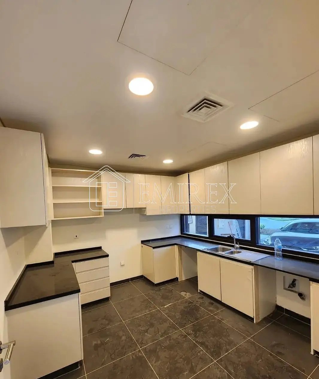 3-bedroom freehold villa in DAMAC Hills — photo 5 of 5
