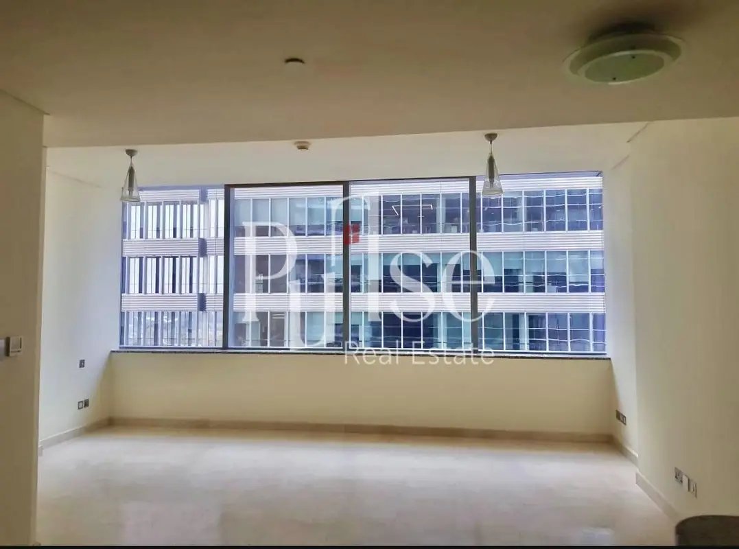 studio freehold apartment in DIFC — photo 1 of 4