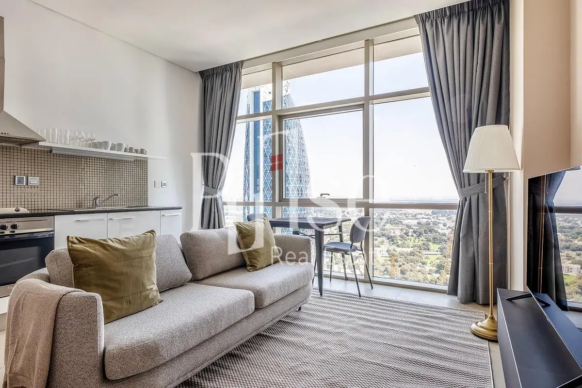studio freehold apartment in DIFC — photo 1 of 4