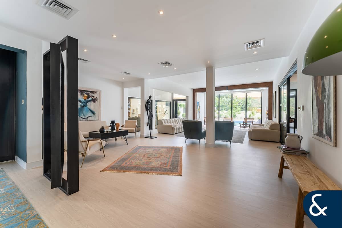 5-bedroom freehold villa in Arabian Ranches — photo 3 of 4
