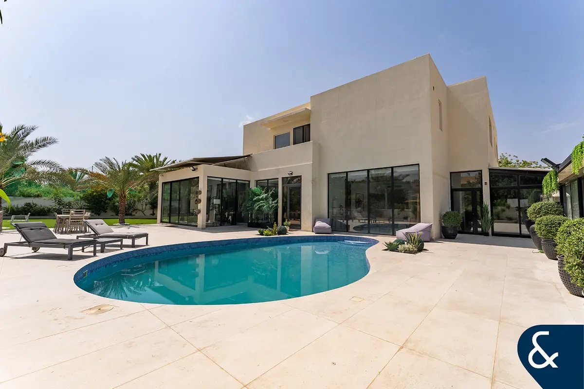 5-bedroom freehold villa in Arabian Ranches — photo 1 of 4
