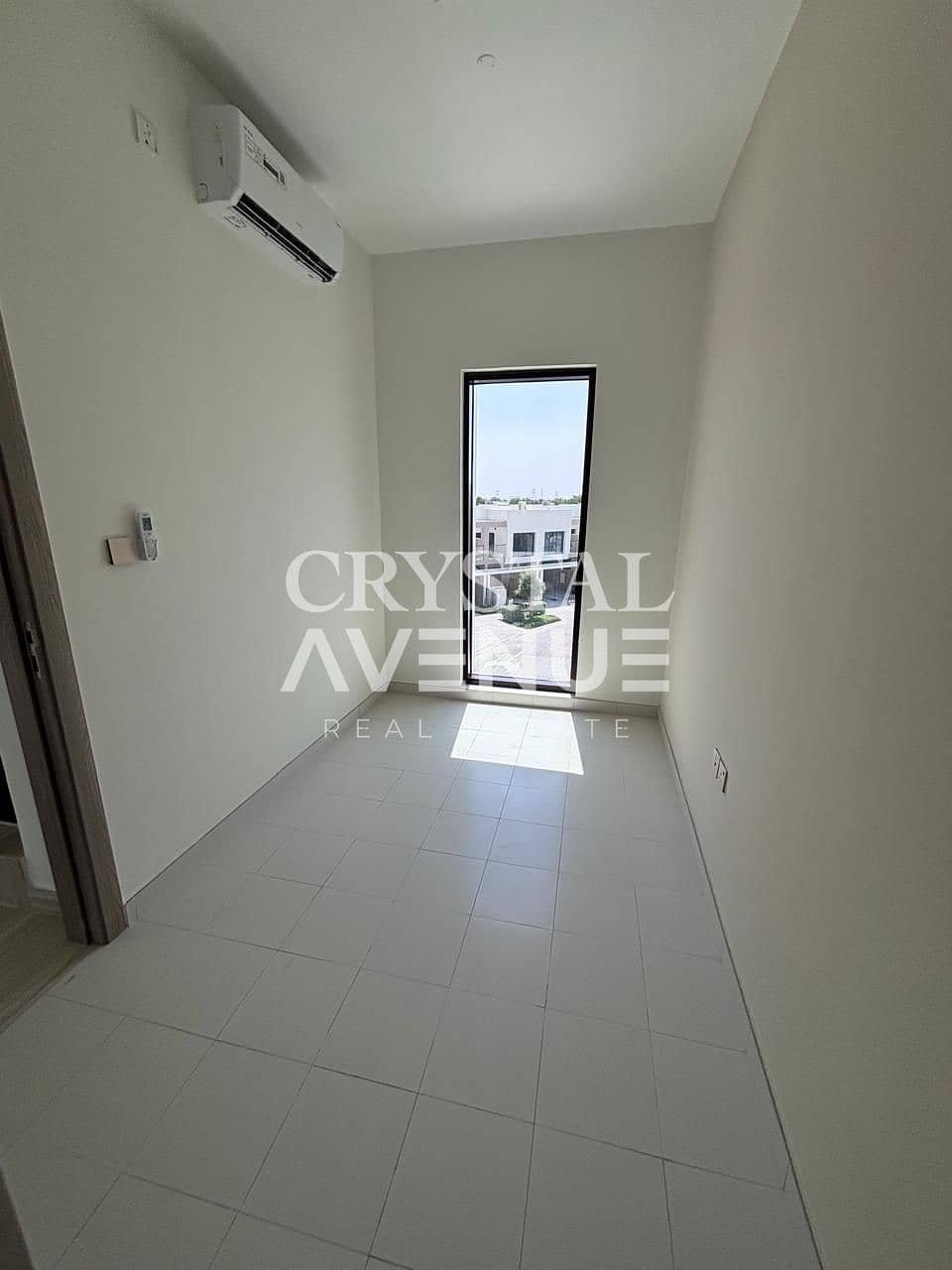 5-bedroom freehold villa in DAMAC Hills — photo 3 of 4