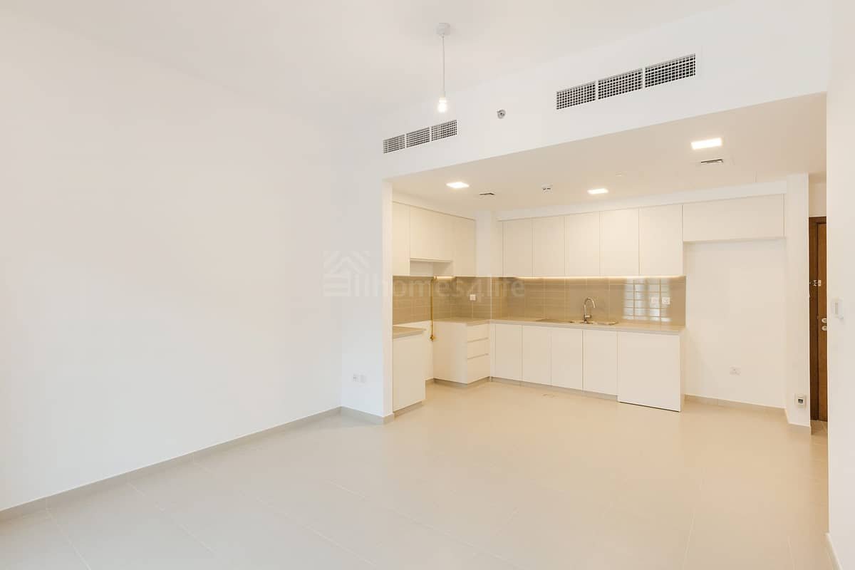 2-bedroom freehold apartment in Town Square — photo 2 of 5