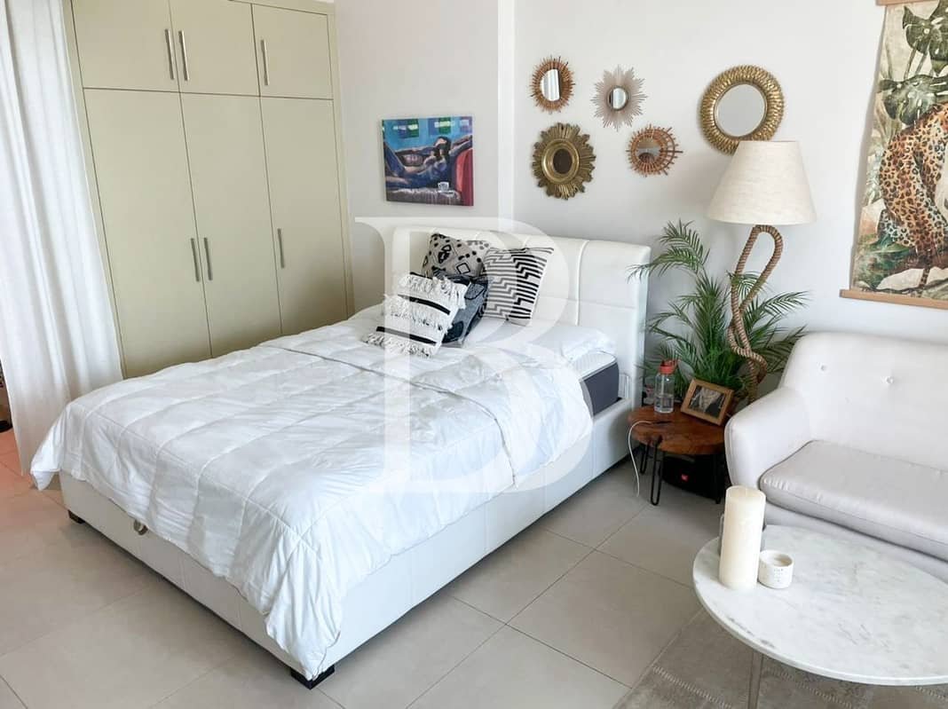 studio freehold apartment in Al Sufouh — photo 3 of 4