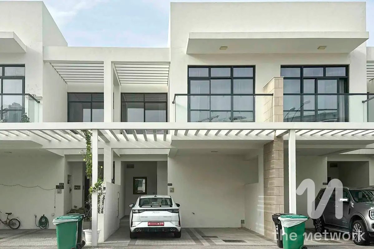3-bedroom freehold villa in DAMAC Hills — photo 3 of 5