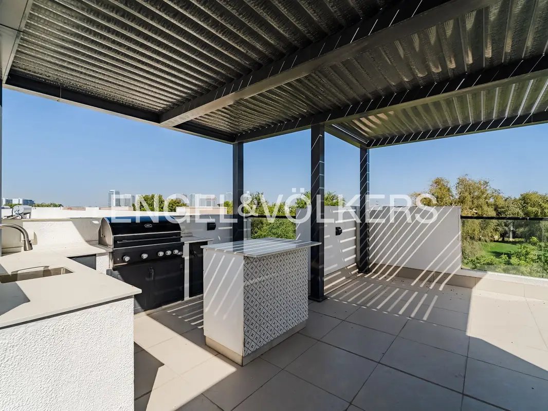 4-bedroom freehold villa in DAMAC Hills — photo 3 of 5
