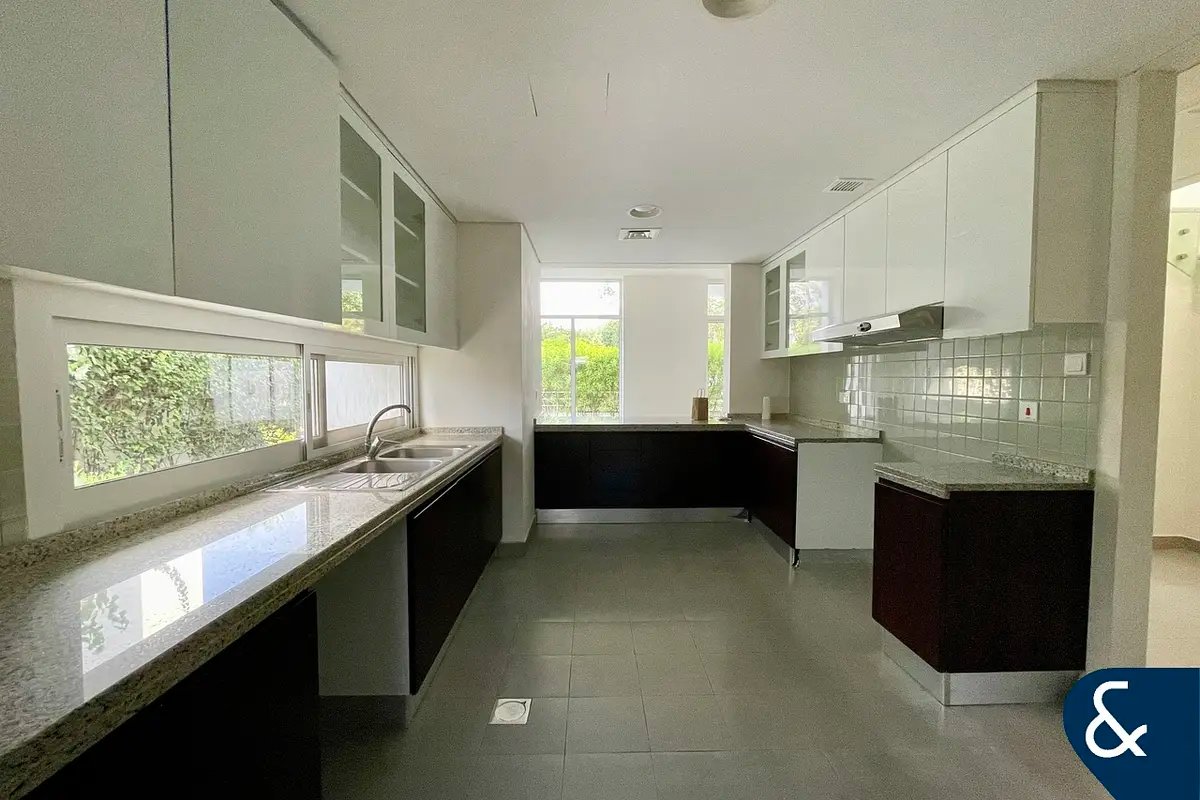 3-bedroom freehold villa in Mudon — photo 4 of 4