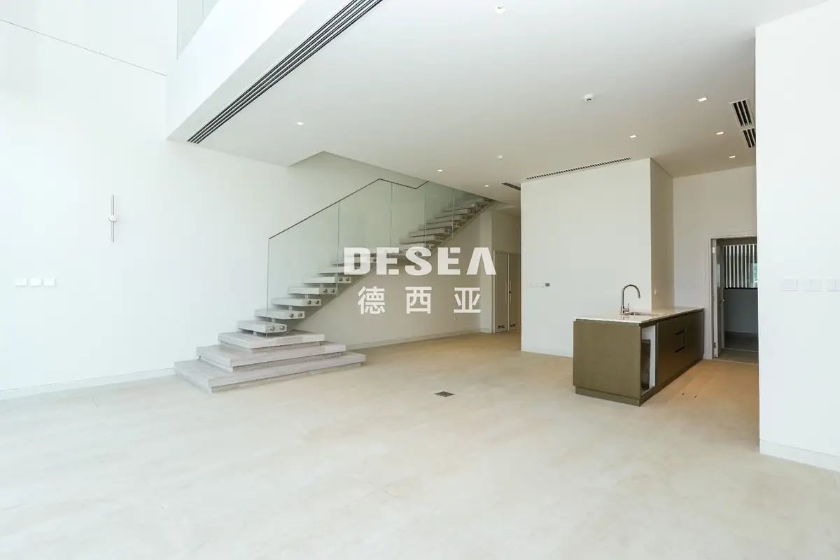 3-bedroom freehold villa in Nad Al Sheba — photo 5 of 5